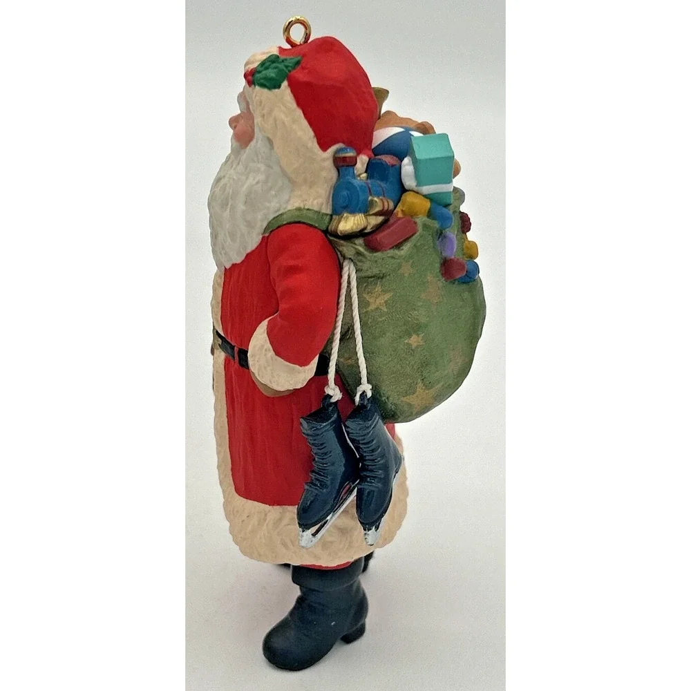 1993 Hallmark Merry Olde Santa‎ Christmas Ornament SKU U214